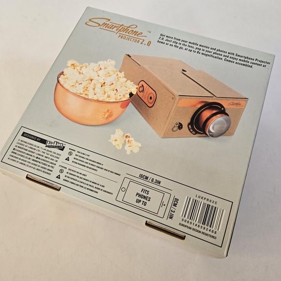 NIB Smartphone Projector 2.0 cinema in a box - Picture 2 of 9